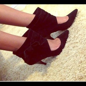 Steve Madden Luxe L-kiss size 8.5